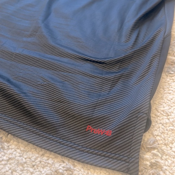 NWT men’s Spyder active top size:S - Picture 8 of 8